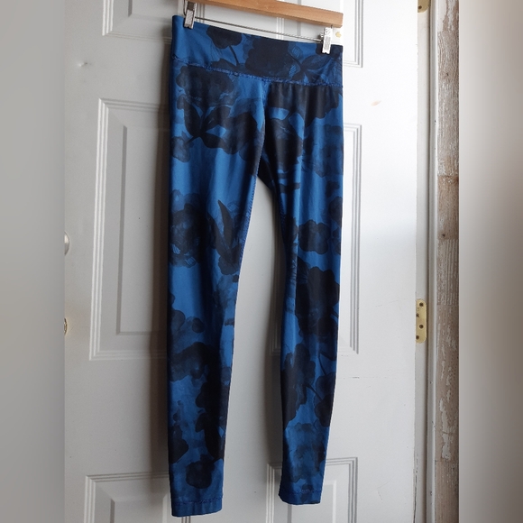 Mid Rise Leggings - Picture 13 of 16